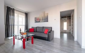 Metropolia Business Deluxe Apt, Ac, Wifi, Parking, Fv